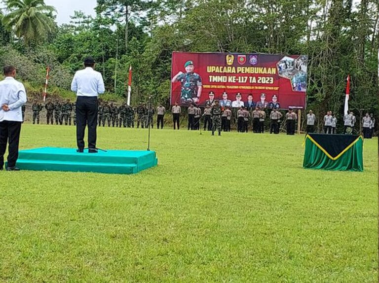 Bupati Buton Utara, Dr. H.Muh. Ridwan Zakariah,M.Si membuka acara (TMMD) ke 117 tahun 2023
