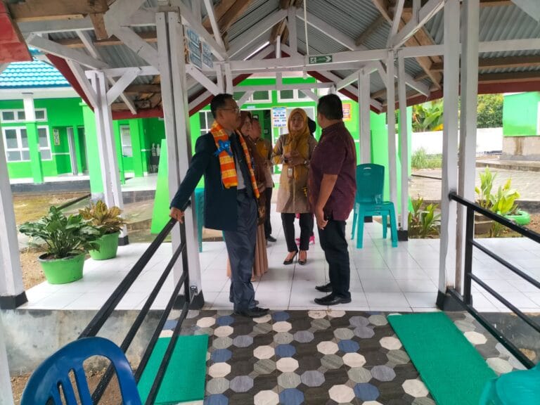 Kepala Bappeda, Zainal Arifin H.Z., S. E., M. Si  Menghadiri Kegiatan Pra-Akreditasi Puskesmas Bone Rombo