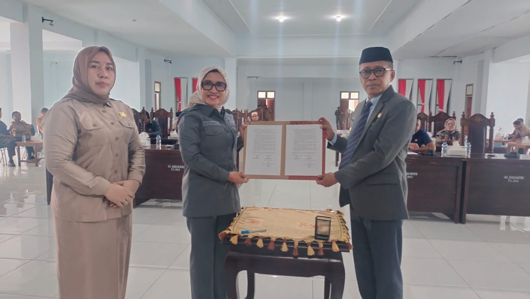 DPRD dan Pemda Butur Setujui Tiga Raperda